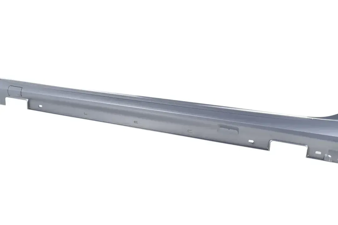SIDE SKIRT